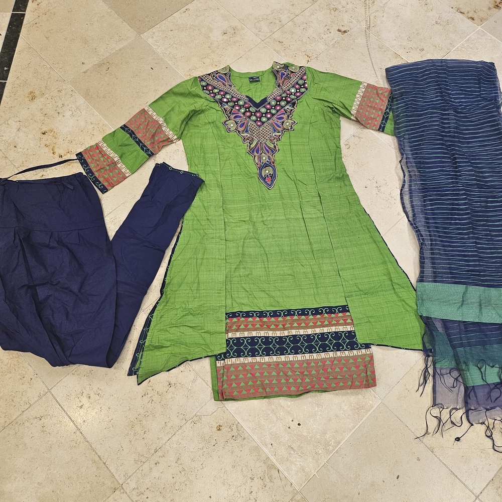 Green Embroidered Kurta with Blue Pants and Dupatta
